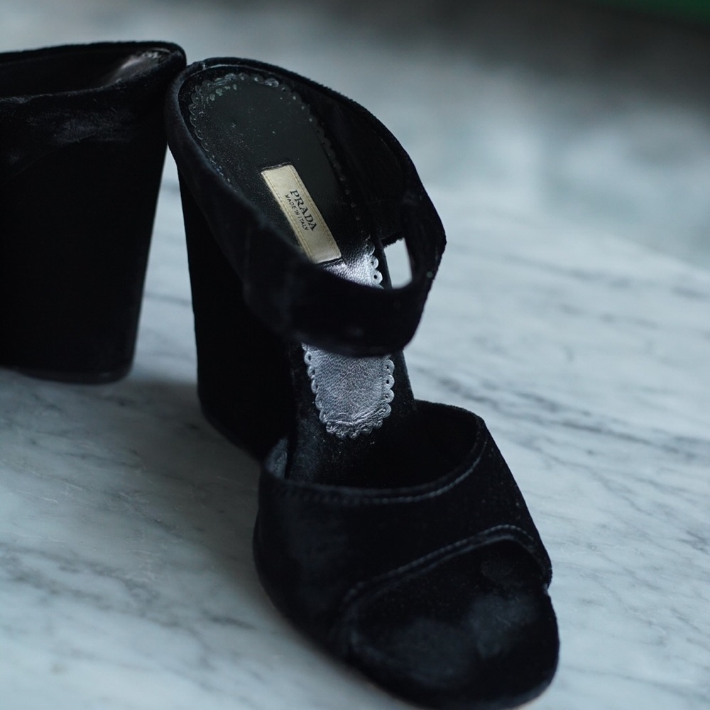 Prada Heels Size 9 Black Suede Timeless Classy Fun